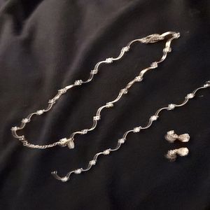 Lia Sophia jewelry set